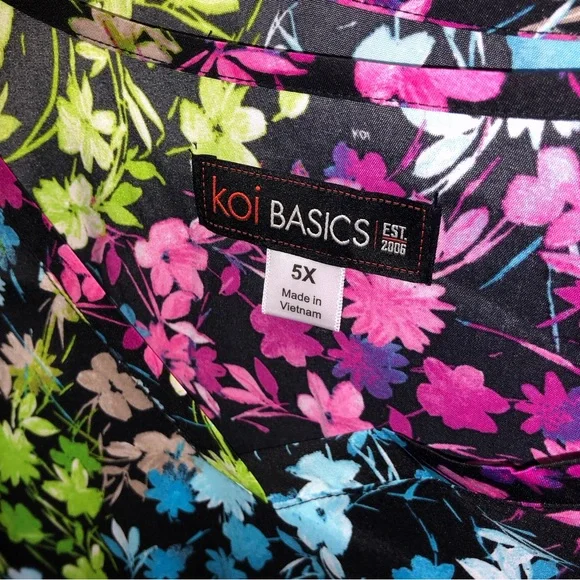 NWT Koi Basics multi color floral pattern V neck short sleeve scrub top - Picture 11 of 16